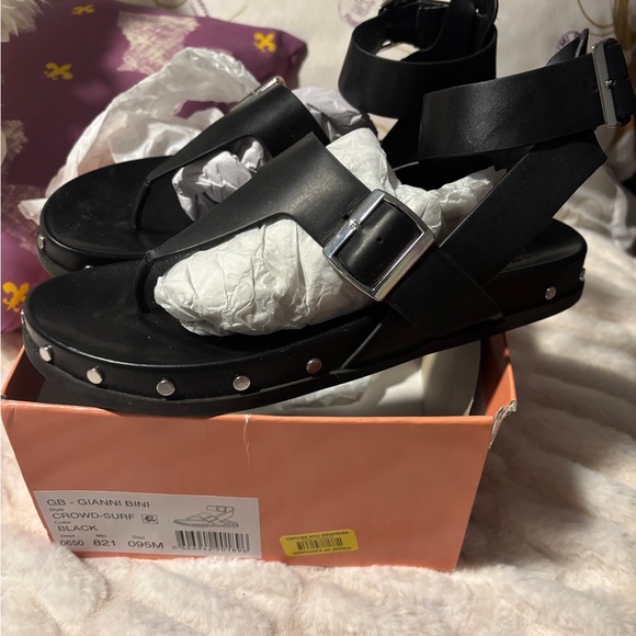 Gianna Bini Black Crowd-Surf Leather Sandals - Picture 2 of 7